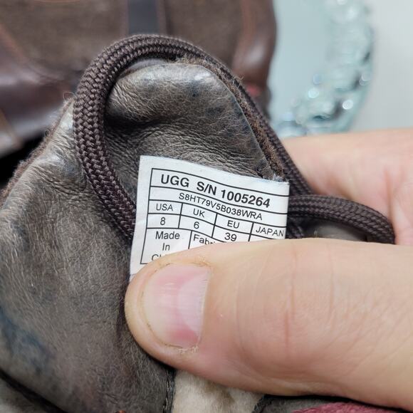 UGG Women's Sz 8 Kesey Brown Leather Waterproof shearling Boots 1005264 99% EXC! - Picture 8 of 9